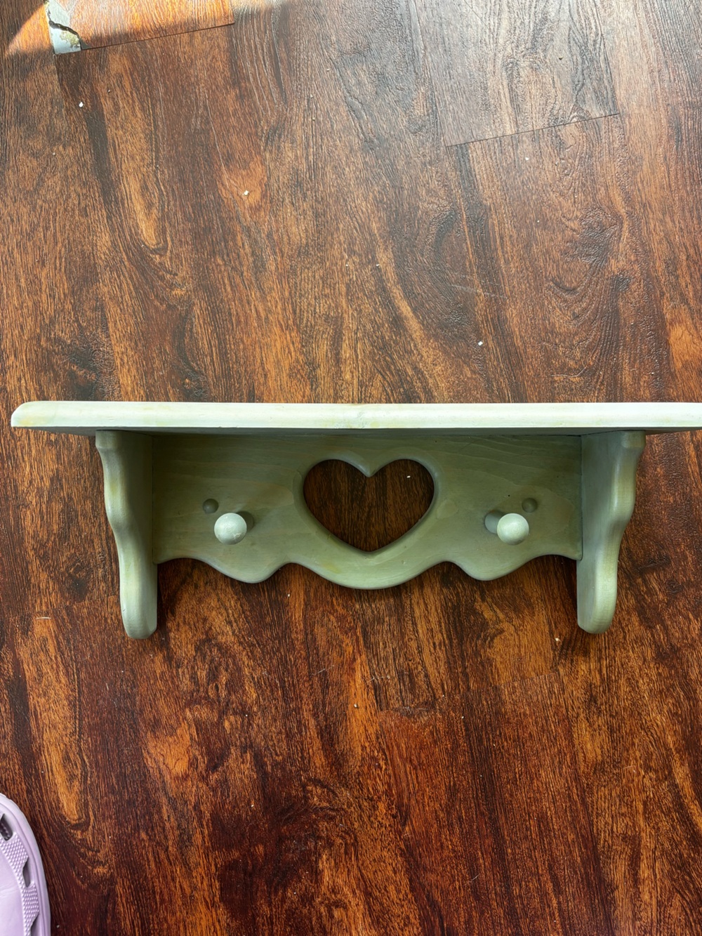 Vintage Walnut Hollow Farm Sage Green Country Heart Peg Plate Shelf 18”